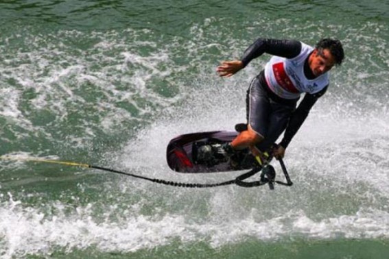 julioesquinautico-567×378